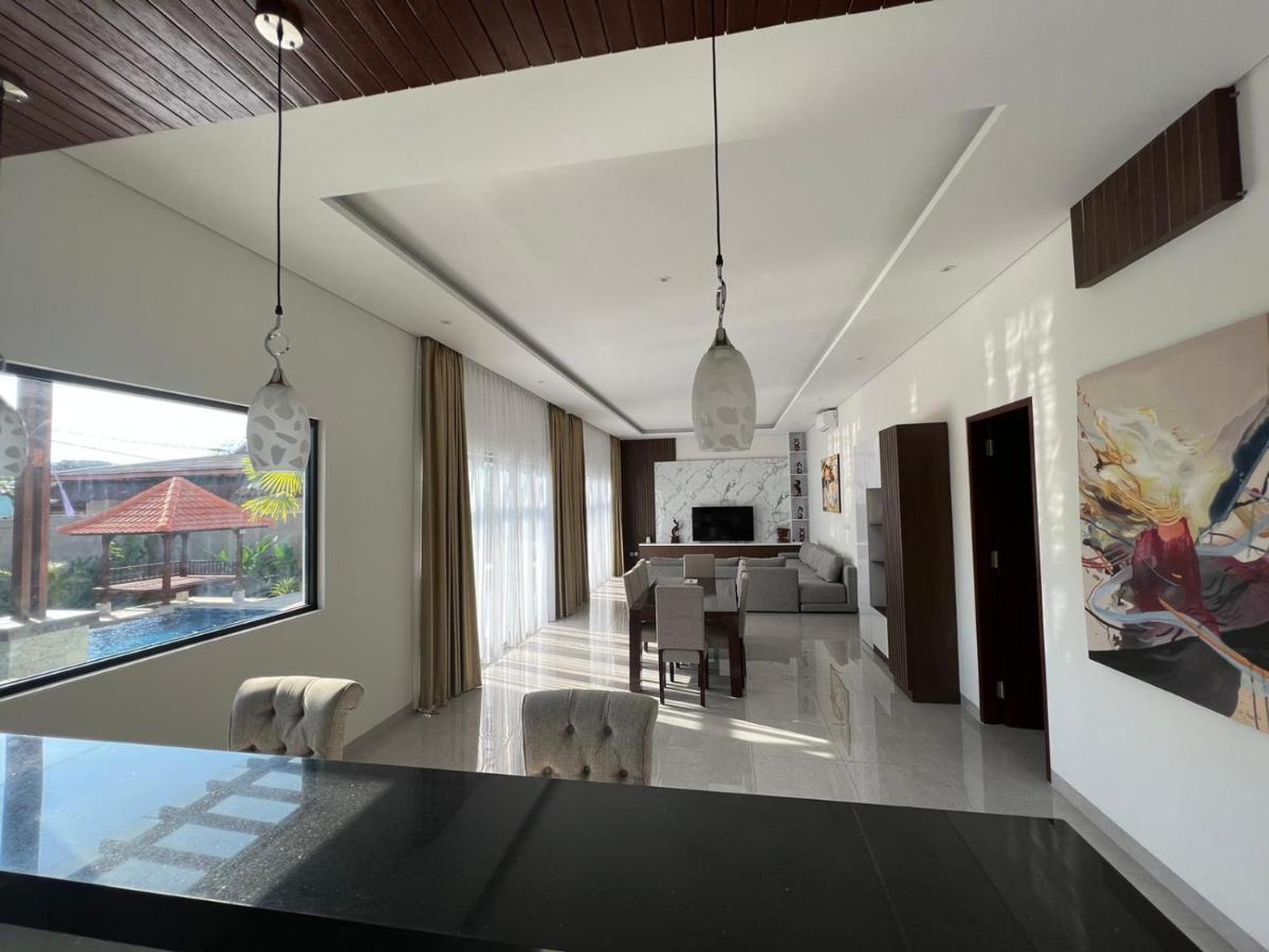 Villa Niang Ando Лабуан Баджо Стая снимка